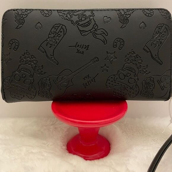 BETSEY JOHNSON Black Cowboy Skulls Boots Guitars RODEO Wristlet Wallet … - Picture 3 of 6